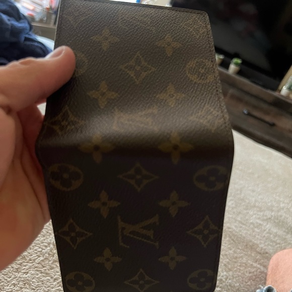 Louis Vutton Bifold Mens Wallet - Picture 6 of 6